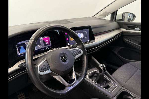 Volkswagen Golf 1.5 TSI Highline Business R 150pk Panorama Navigatie Sfeerverliching DAB+ Apple Carplay Cruise Control 17LMV