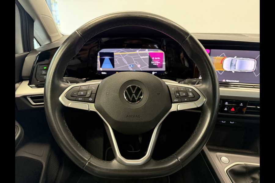 Volkswagen Golf 1.5 TSI Highline Business R 150pk Panorama Navigatie Sfeerverliching DAB+ Apple Carplay Cruise Control 17LMV