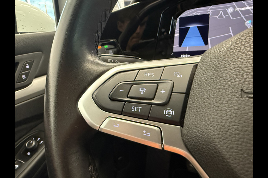 Volkswagen Golf 1.5 TSI Highline Business R 150pk Panorama Navigatie Sfeerverliching DAB+ Apple Carplay Cruise Control 17LMV