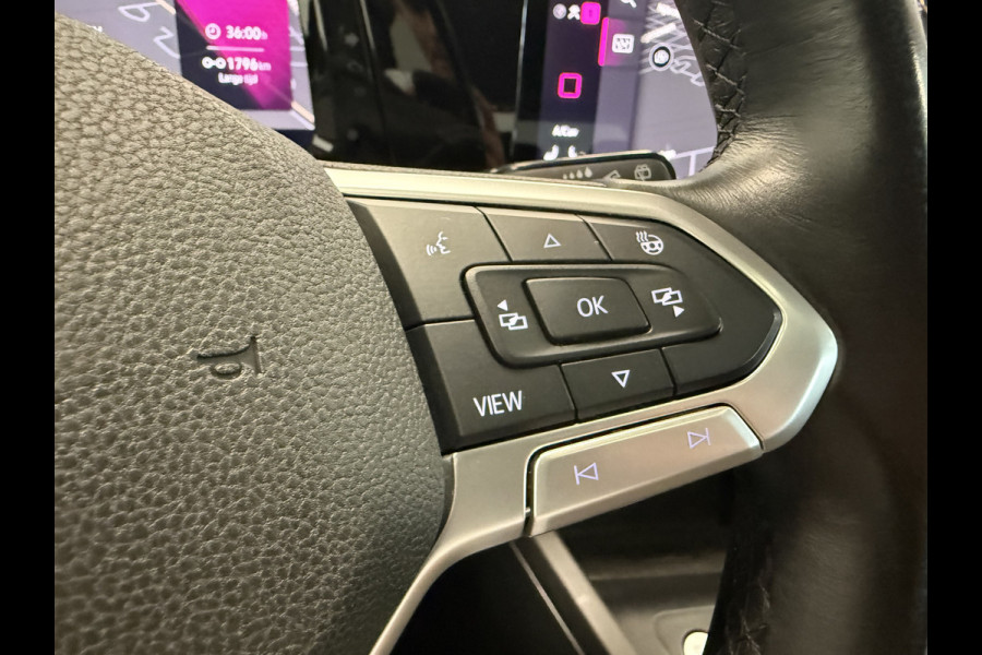 Volkswagen Golf 1.5 TSI Highline Business R 150pk Panorama Navigatie Sfeerverliching DAB+ Apple Carplay Cruise Control 17LMV