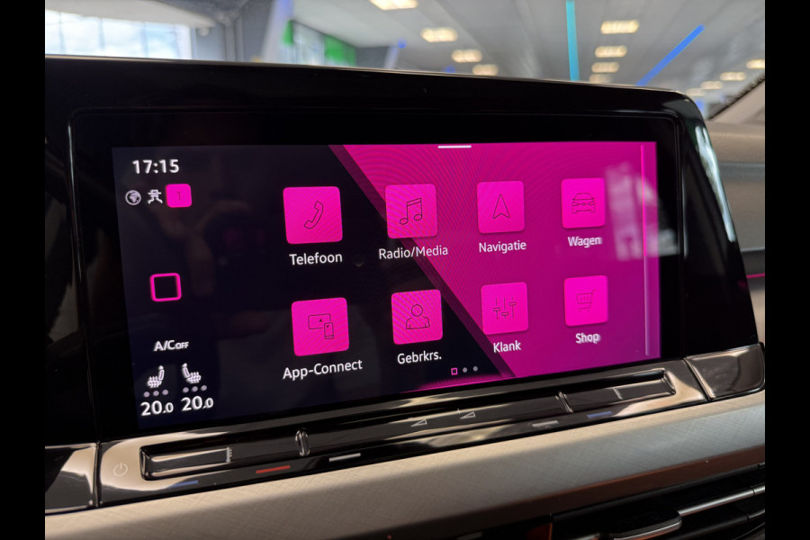 Volkswagen Golf 1.5 TSI Highline Business R 150pk Panorama Navigatie Sfeerverliching DAB+ Apple Carplay Cruise Control 17LMV