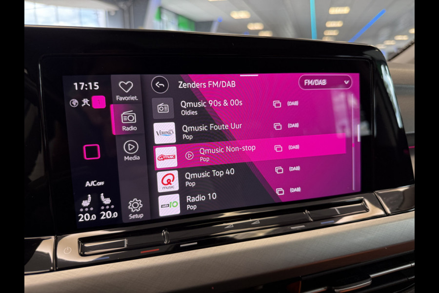 Volkswagen Golf 1.5 TSI Highline Business R 150pk Panorama Navigatie Sfeerverliching DAB+ Apple Carplay Cruise Control 17LMV