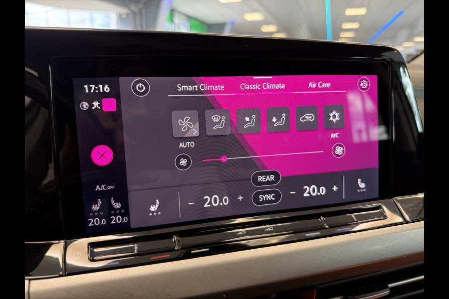 Volkswagen Golf 1.5 TSI Highline Business R 150pk Panorama Navigatie Sfeerverliching DAB+ Apple Carplay Cruise Control 17LMV