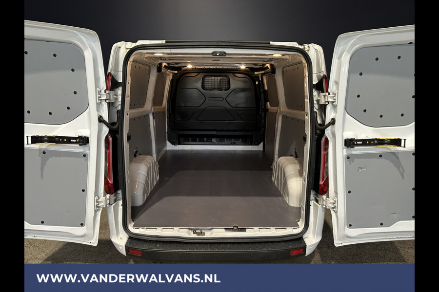 Ford Transit Custom 2.0 TDCI L2H1 Euro6 Airco | Camera | Navigatie | LED | Apple Carplay | Cruisecontrol Android Auto, Verwarmde voorruit, Parkeersensoren, Bijrijdersbank, 2670kg trekvermogen