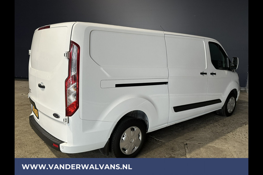 Ford Transit Custom 2.0 TDCI L2H1 Euro6 Airco | Navigatie | Camera | LED | Cruisecontrol | Verwarmde voorruit 2800kg trekvermogen, Stoelverwarming, Parkeersensoren, Bijrijdersbank