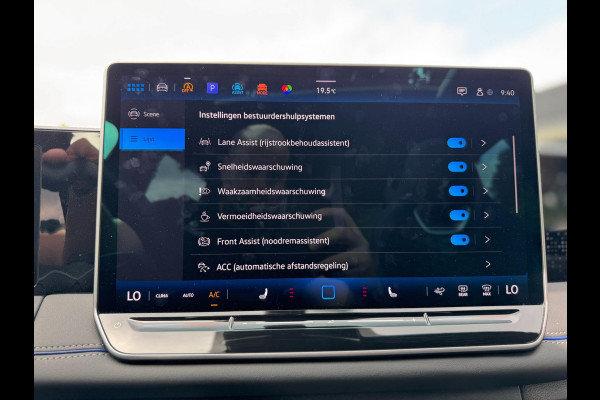 Volkswagen Tiguan 1.5 eTSI R-Line HeadUp Black pakket Pano H&K Trekhaak