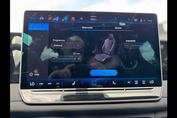 Volkswagen Tiguan 1.5 eTSI R-Line HeadUp Black pakket Pano H&K Trekhaak