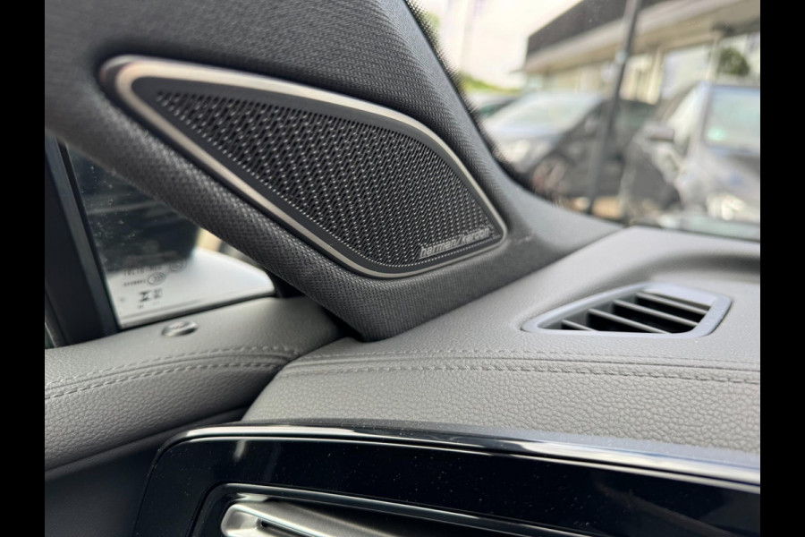 Volkswagen Tiguan 1.5 eTSI R-Line HeadUp Black pakket Pano H&K Trekhaak