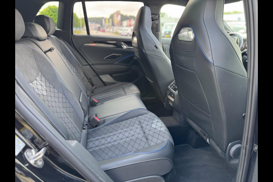 Volkswagen Tiguan 1.5 eTSI R-Line HeadUp Black pakket Pano H&K Trekhaak