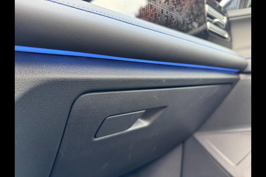 Volkswagen Tiguan 1.5 eTSI R-Line HeadUp Black pakket Pano H&K Trekhaak