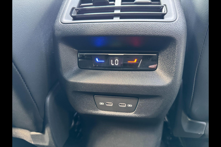 Volkswagen Tiguan 1.5 eTSI R-Line HeadUp Black pakket Pano H&K Trekhaak