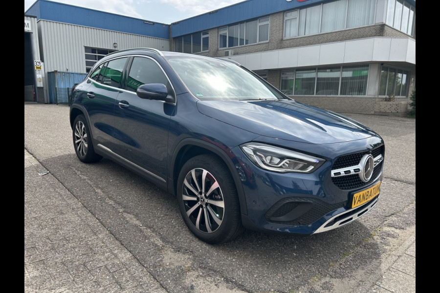 Mercedes-Benz GLA 250 e Luxury Line