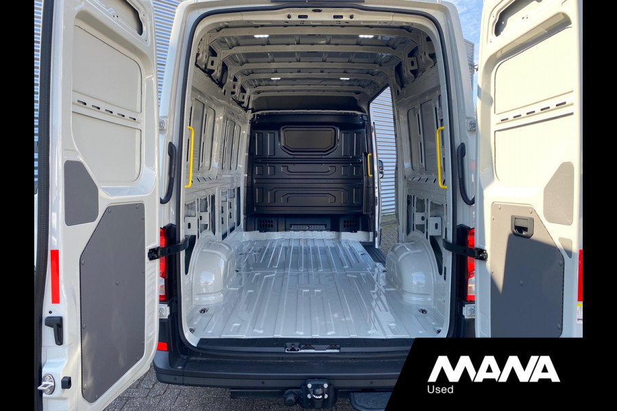 MAN TGE 35 2.0 3.140 140PK Automaat Ascot Gray Airco Cruise Navi Car-Plat Trekhaak Sensoren Camera Multifunctioneel stuurwiel Lane-assis