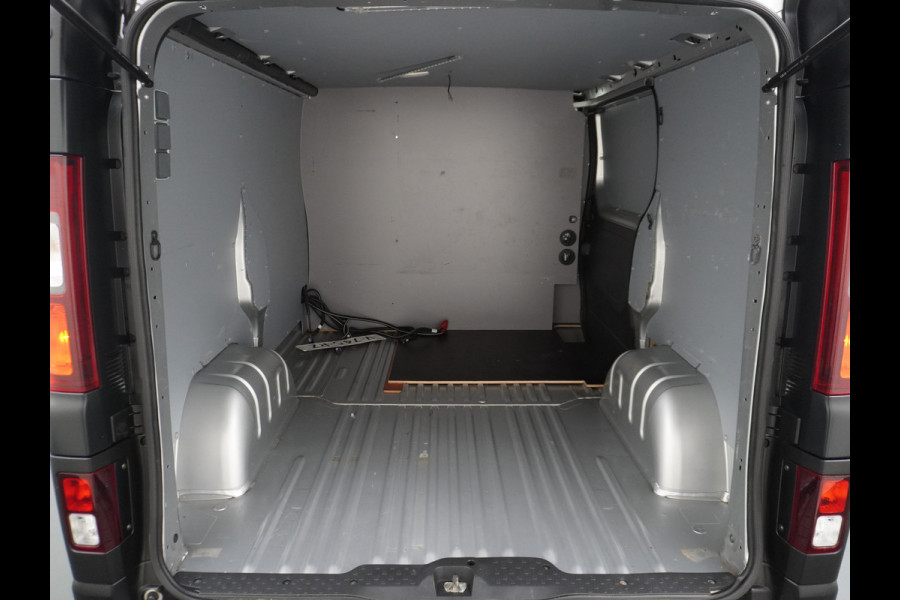 Opel Vivaro D126pk Trekh. Navi Pdc Camera Airco CruiseControl SchuifdeurRechts Bluetooth Regensensor 1.6CDTI L1H1 Elek.Ramen/Spiegels Aut.Verliching Armsteun Dab Mistlampen Abs Usb-aansluiting Sport EcoFlex 2.000kg trekvermogen EURO 6