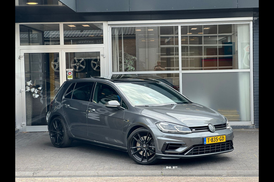 Volkswagen Golf 7.5 2.0 TSI 4Motion R PANO / DCC / DYN AUDIO / VIRTUAL / CARBON / VOL !!!