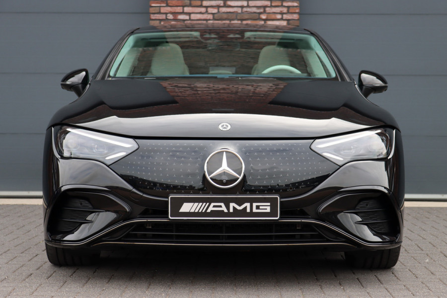 Mercedes-Benz EQE 300 AMG Line Premium 89 kWh | Achterasbesturing | Distronic+ | Burmester | Panoramadak | Memory | Verwarmd Stuurwiel | Digital Light | Augmented Reality |