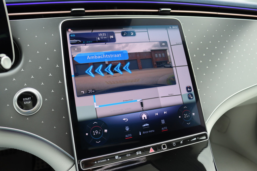 Mercedes-Benz EQE 300 AMG Line Premium 89 kWh | Achterasbesturing | Distronic+ | Burmester | Panoramadak | Memory | Verwarmd Stuurwiel | Digital Light | Augmented Reality |