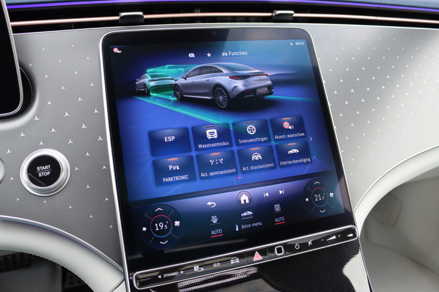 Mercedes-Benz EQE 300 AMG Line Premium 89 kWh | Achterasbesturing | Distronic+ | Burmester | Panoramadak | Memory | Verwarmd Stuurwiel | Digital Light | Augmented Reality |