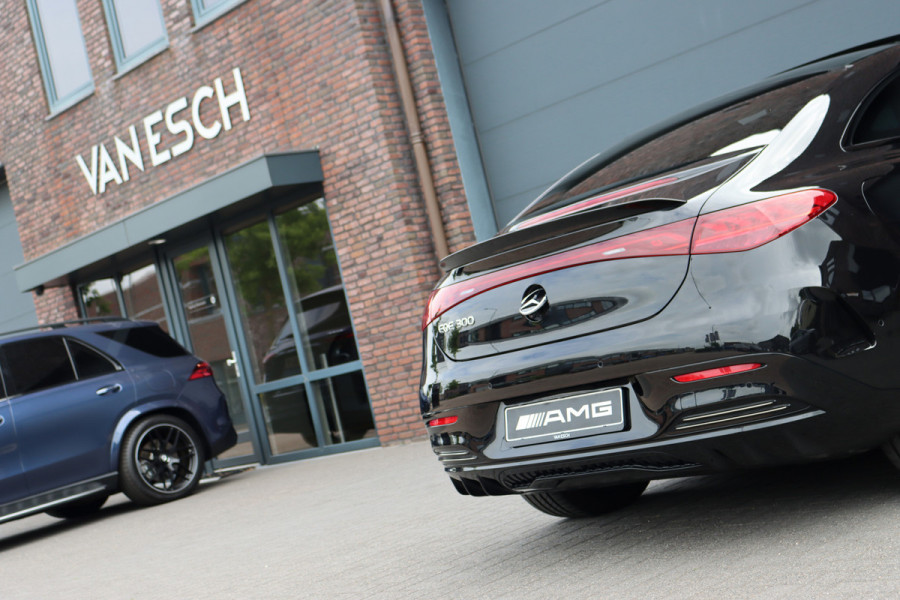 Mercedes-Benz EQE 300 AMG Line Premium 89 kWh | Achterasbesturing | Distronic+ | Burmester | Panoramadak | Memory | Verwarmd Stuurwiel | Digital Light | Augmented Reality |