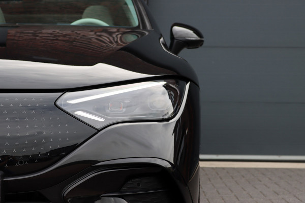 Mercedes-Benz EQE 300 AMG Line Premium 89 kWh | Achterasbesturing | Distronic+ | Burmester | Panoramadak | Memory | Verwarmd Stuurwiel | Digital Light | Augmented Reality |