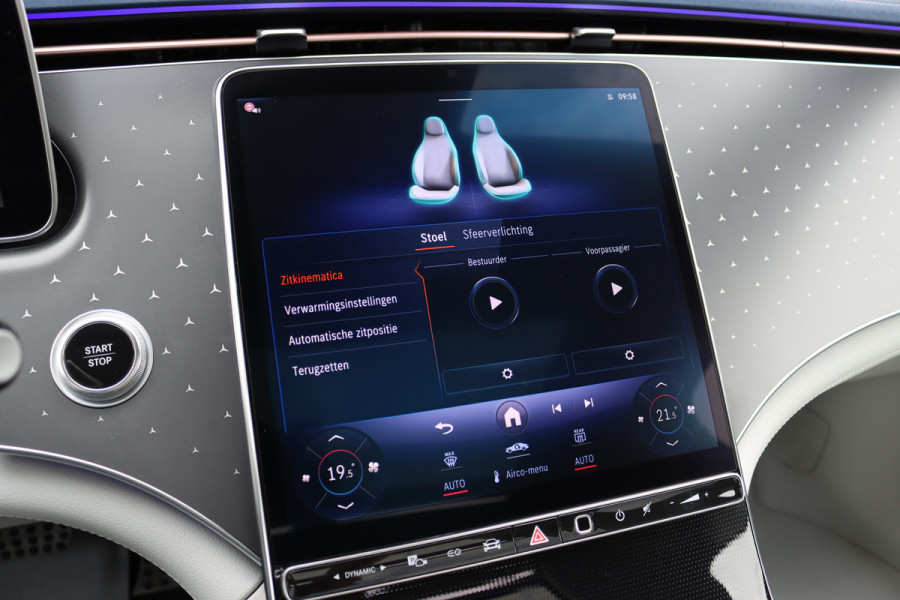 Mercedes-Benz EQE 300 AMG Line Premium 89 kWh | Achterasbesturing | Distronic+ | Burmester | Panoramadak | Memory | Verwarmd Stuurwiel | Digital Light | Augmented Reality |