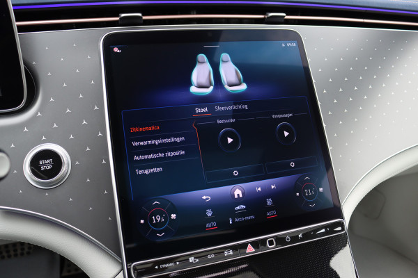 Mercedes-Benz EQE 300 AMG Line Premium 89 kWh | Achterasbesturing | Distronic+ | Burmester | Panoramadak | Memory | Verwarmd Stuurwiel | Digital Light | Augmented Reality |