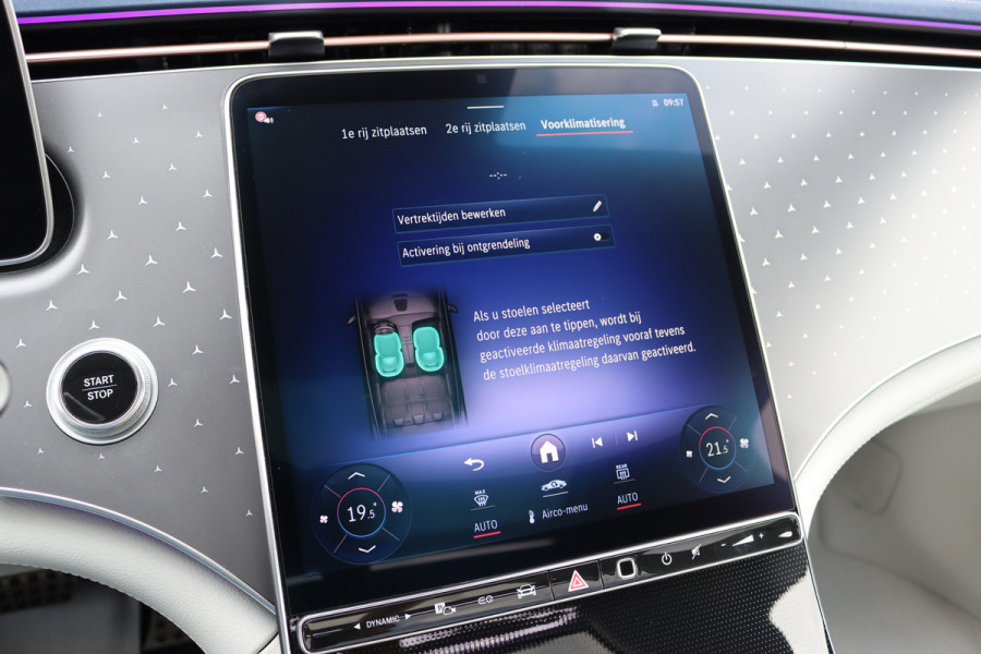 Mercedes-Benz EQE 300 AMG Line Premium 89 kWh | Achterasbesturing | Distronic+ | Burmester | Panoramadak | Memory | Verwarmd Stuurwiel | Digital Light | Augmented Reality |