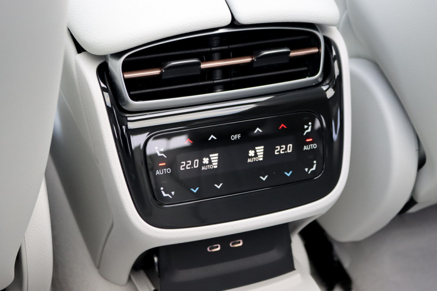 Mercedes-Benz EQE 300 AMG Line Premium 89 kWh | Achterasbesturing | Distronic+ | Burmester | Panoramadak | Memory | Verwarmd Stuurwiel | Digital Light | Augmented Reality |