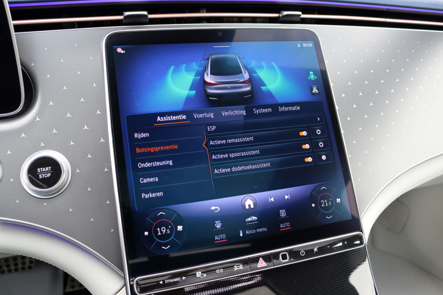 Mercedes-Benz EQE 300 AMG Line Premium 89 kWh | Achterasbesturing | Distronic+ | Burmester | Panoramadak | Memory | Verwarmd Stuurwiel | Digital Light | Augmented Reality |