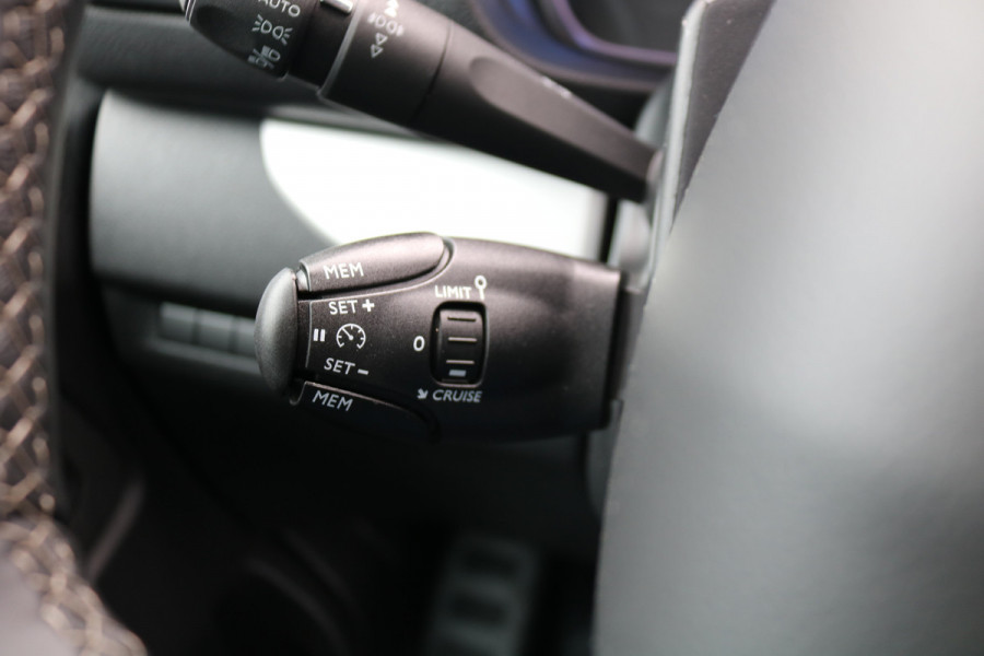 Peugeot e-Expert EV L3 75 kWh Airco Navigatie Trekhaak