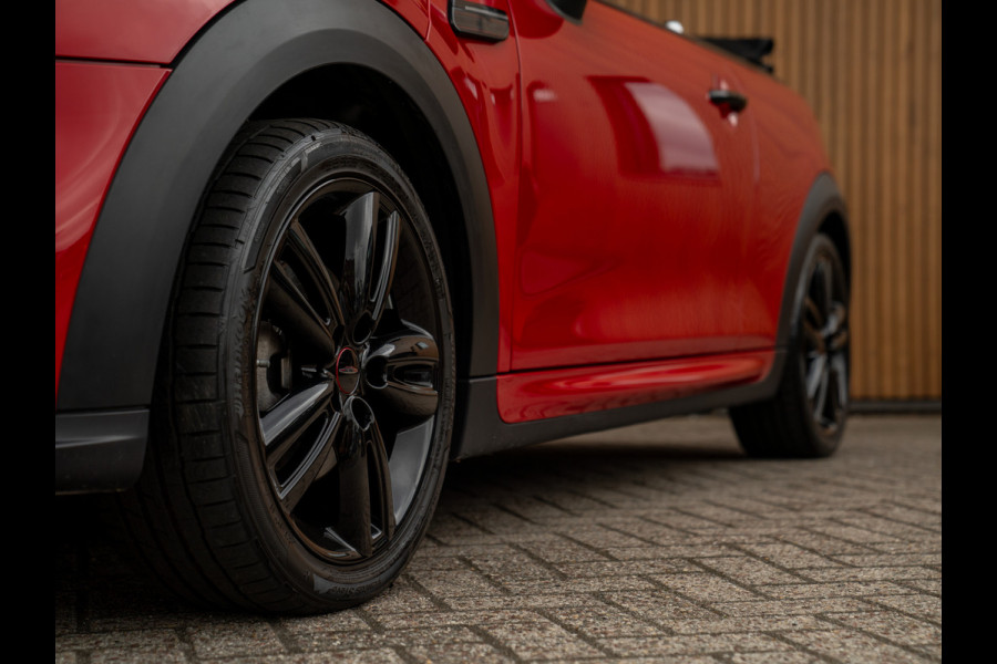 MINI Cabrio 1.5 Cooper Rockingham GT | Alcantara! | JCW Pack | CarPlay | NL-auto