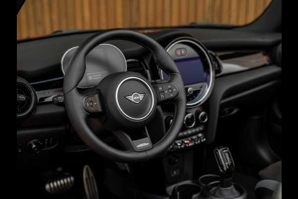 MINI Cabrio 1.5 Cooper Rockingham GT | Alcantara! | JCW Pack | CarPlay | NL-auto