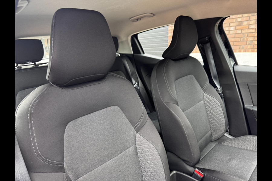 Renault Clio 1.0 TCe / 100 PK / Navigatie / Climate control / Parkeersensoren / Cruise Control / NED-Clio