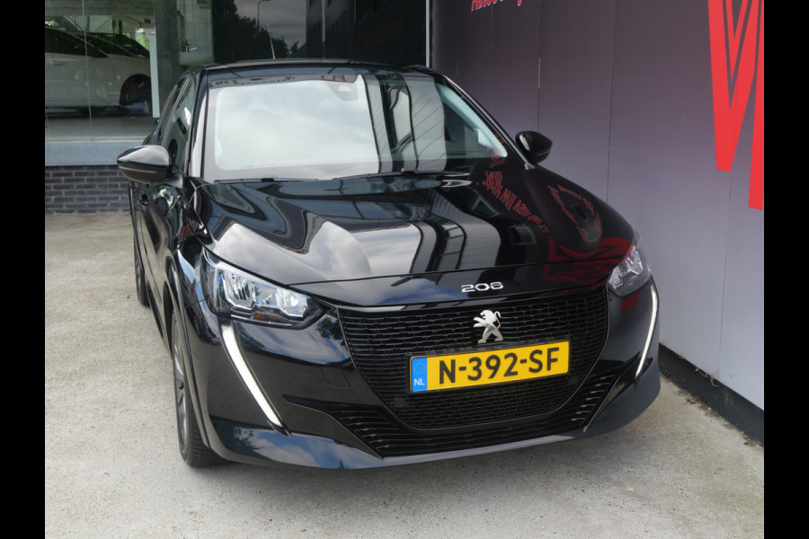 Peugeot e-208 EV ALLURE 50 kWh | LED | HALF-LEER | CRUISE | ALL-SEASON | BTW-AUTO!