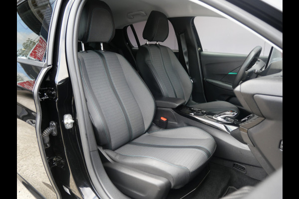 Peugeot e-208 EV ALLURE 50 kWh | LED | HALF-LEER | CRUISE | ALL-SEASON | BTW-AUTO!