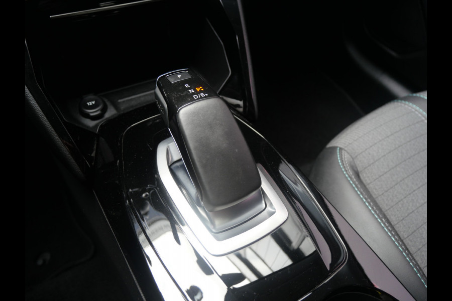 Peugeot e-208 EV ALLURE 50 kWh | LED | HALF-LEER | CRUISE | ALL-SEASON | BTW-AUTO!