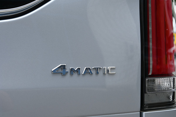 Mercedes-Benz V-Klasse 250d 4-Matic AMG Avantgarde XL Extralang Incl BTW en BPM 8 zitplaatsen