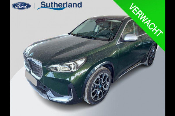 BMW iX1 eDrive20 67 kWh 204pk | X-Line | Travel Pack  | Innovation Pack | Adaptieve cruise controle | HiFi System Harman Kardon | Panoramadak | Head up Display