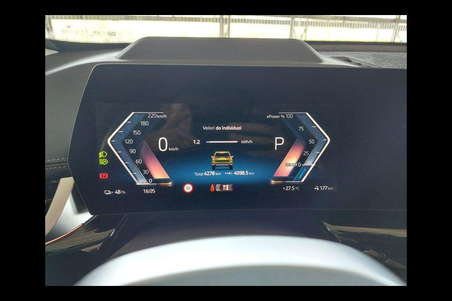 BMW iX1 eDrive20 67 kWh 204pk | X-Line | Travel Pack  | Innovation Pack | Adaptieve cruise controle | HiFi System Harman Kardon | Panoramadak | Head up Display