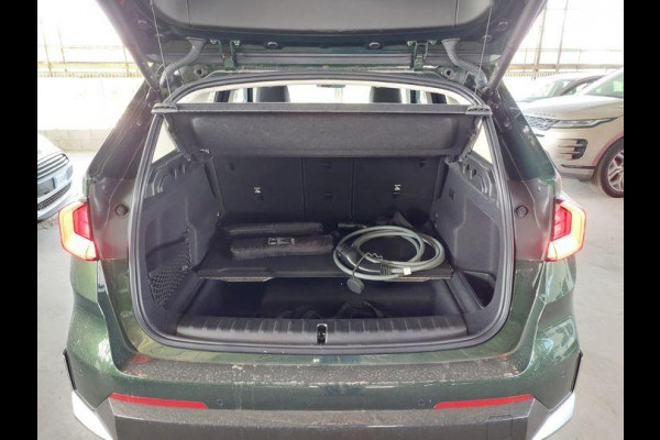 BMW iX1 eDrive20 67 kWh 204pk | X-Line | Travel Pack  | Innovation Pack | Adaptieve cruise controle | HiFi System Harman Kardon | Panoramadak | Head up Display