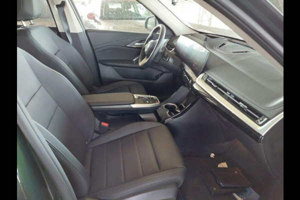 BMW iX1 eDrive20 67 kWh 204pk | X-Line | Travel Pack  | Innovation Pack | Adaptieve cruise controle | HiFi System Harman Kardon | Panoramadak | Head up Display