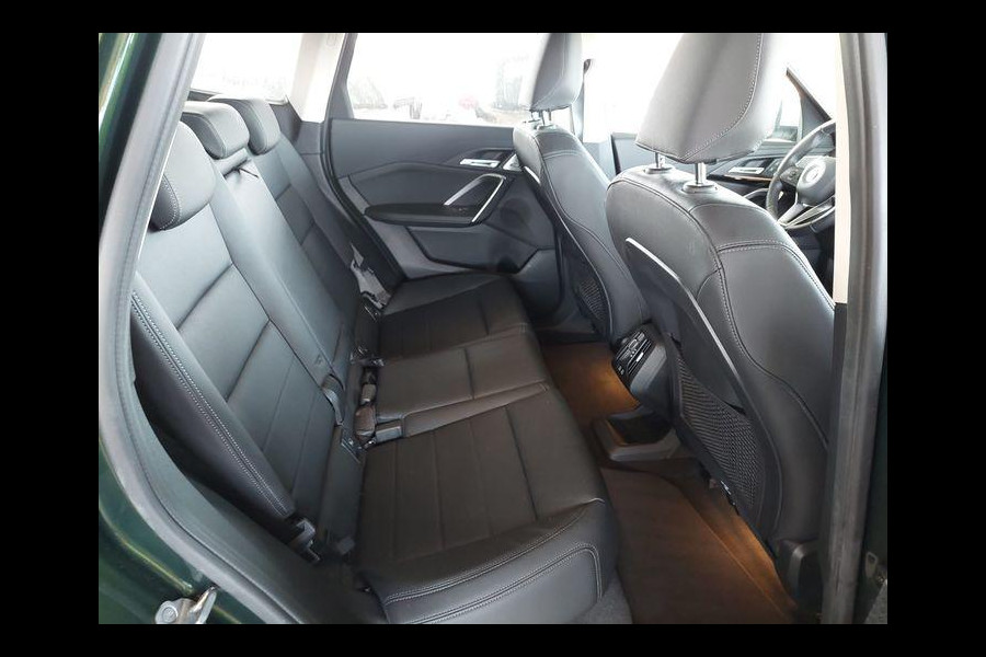 BMW iX1 eDrive20 67 kWh 204pk | X-Line | Travel Pack  | Innovation Pack | Adaptieve cruise controle | HiFi System Harman Kardon | Panoramadak | Head up Display