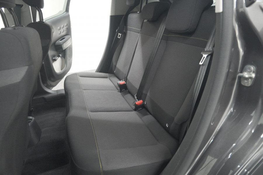 Citroën C3 PureTech 110 EAT6 Max | Apple Carplay | Parkeersensoren | Climate Control | 16 Inch Lichtmetalen Velgen