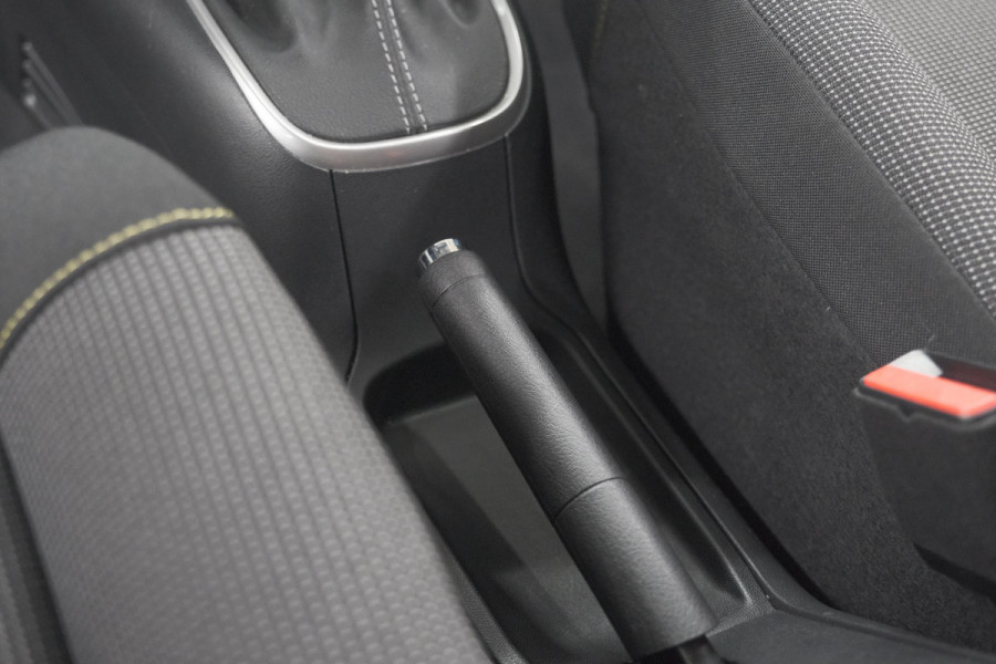 Citroën C3 PureTech 110 EAT6 Max | Apple Carplay | Parkeersensoren | Climate Control | 16 Inch Lichtmetalen Velgen