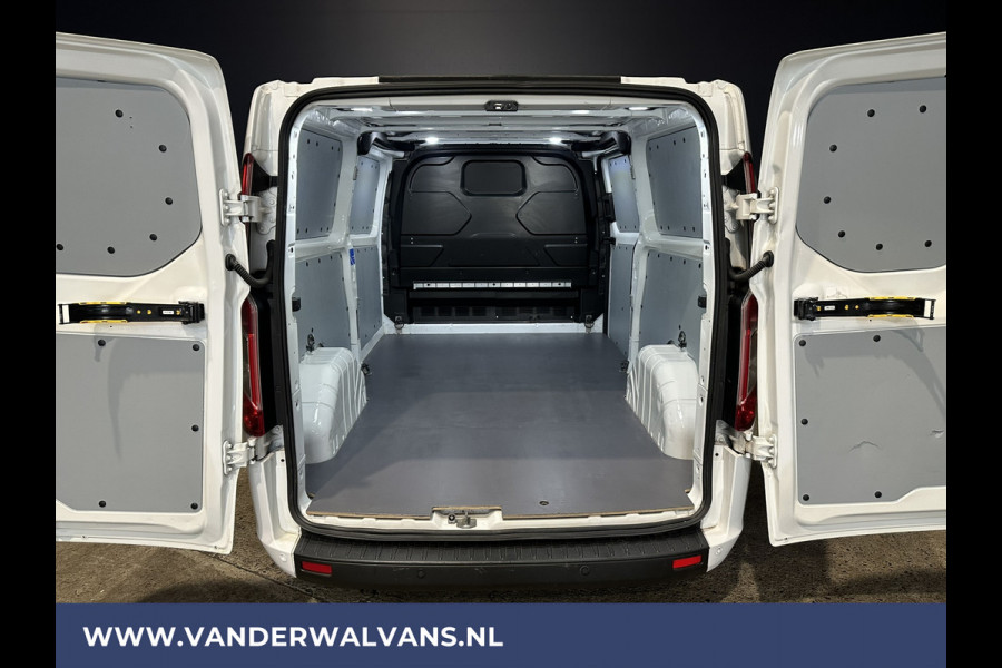 Ford Transit Custom 2.0 TDCI L2H1 Euro6 Airco | Camera | Navigatie | LED | Cruisecontrol | Stoelverwarming Apple Carplay, Android Auto, Verwarmde voorruit,  2800kg trekvermogen, parkeersensoren, Bijrijdersbank