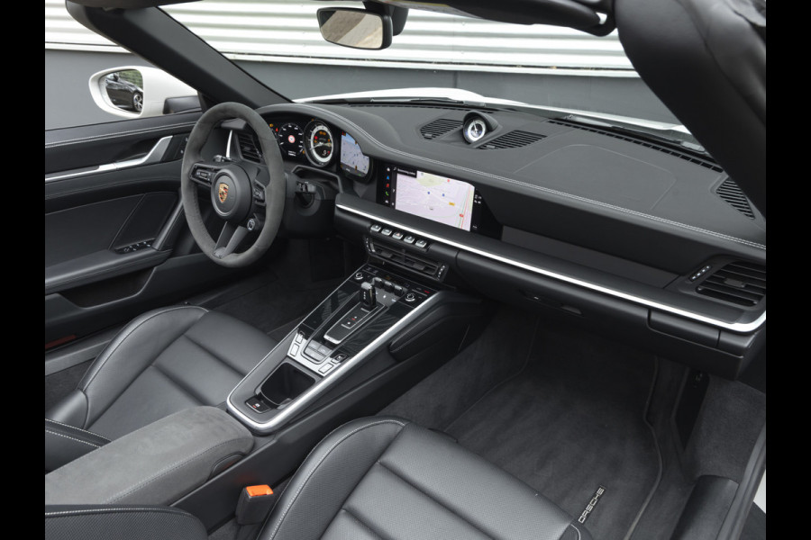 Porsche 911 Cabrio 3.0 Carrera GTS - Sport Design - Stoelventilatie - Bose