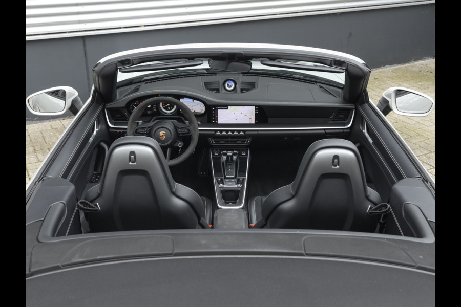 Porsche 911 Cabrio 3.0 Carrera GTS - Sport Design - Stoelventilatie - Bose