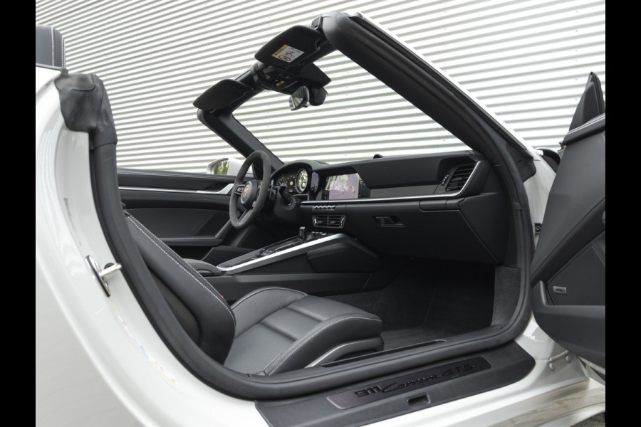 Porsche 911 Cabrio 3.0 Carrera GTS - Sport Design - Stoelventilatie - Bose
