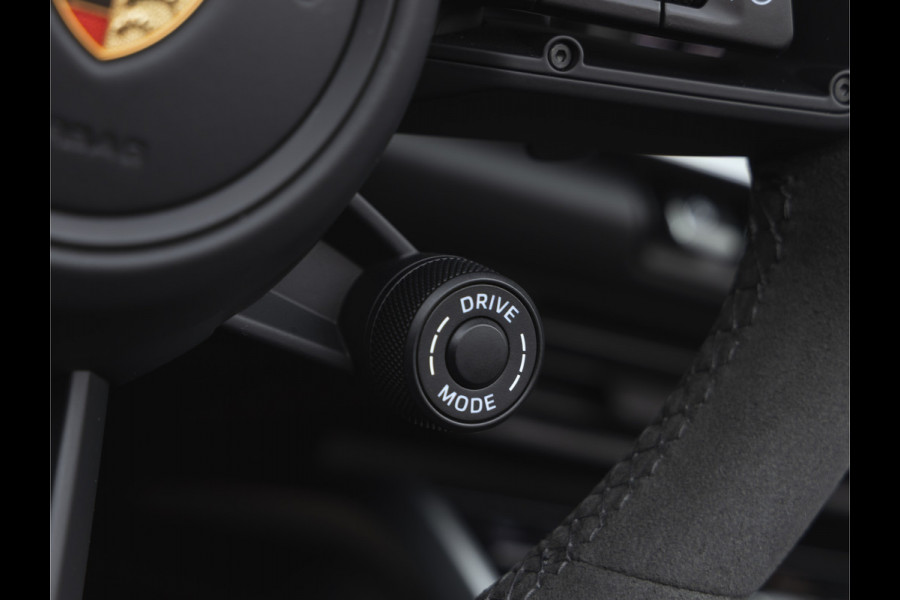 Porsche 911 Cabrio 3.0 Carrera GTS - Sport Design - Stoelventilatie - Bose