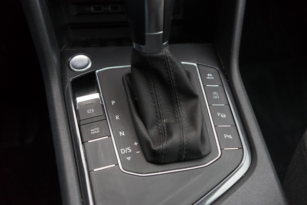 Volkswagen Tiguan Allspace 1.5 TSI Highline / R-line/ Virtual Cockpit/ Adaptive Cruise Control/ Panoramadak/ Trekhaak/ 110kW (150PK)